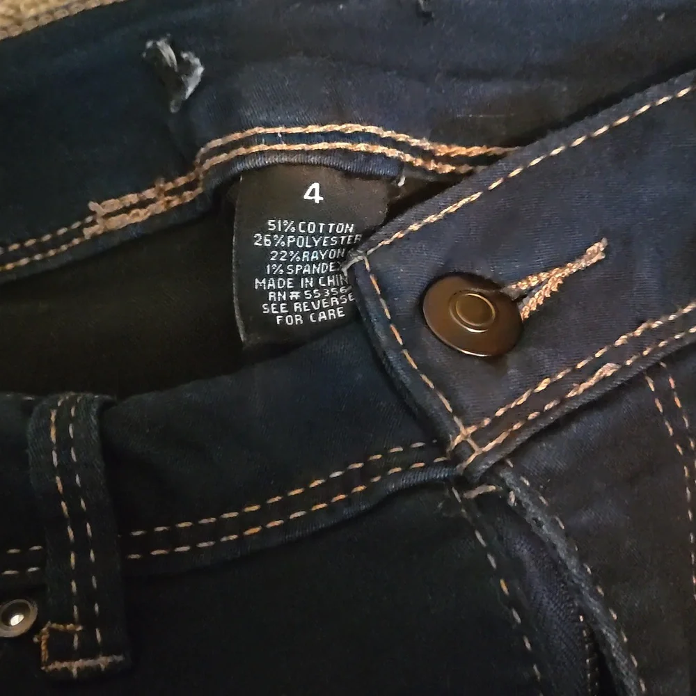 Jean capris - Picture 2 of 2